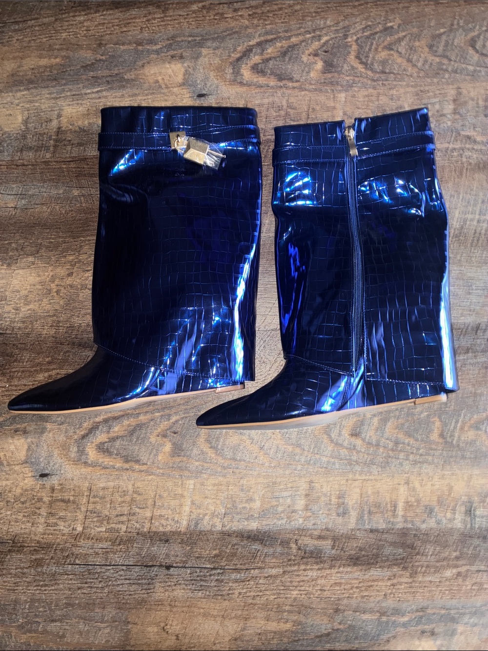Fashion Nova Blue Croc-Embossed Pointed-Toe Heeled Boots with Gold Lock - Picture 6 of 6
